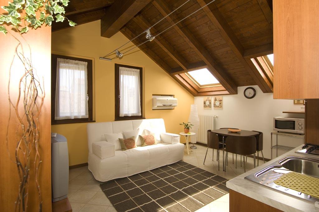 Appartamenti Villa Anna Melegnano Bagian luar foto