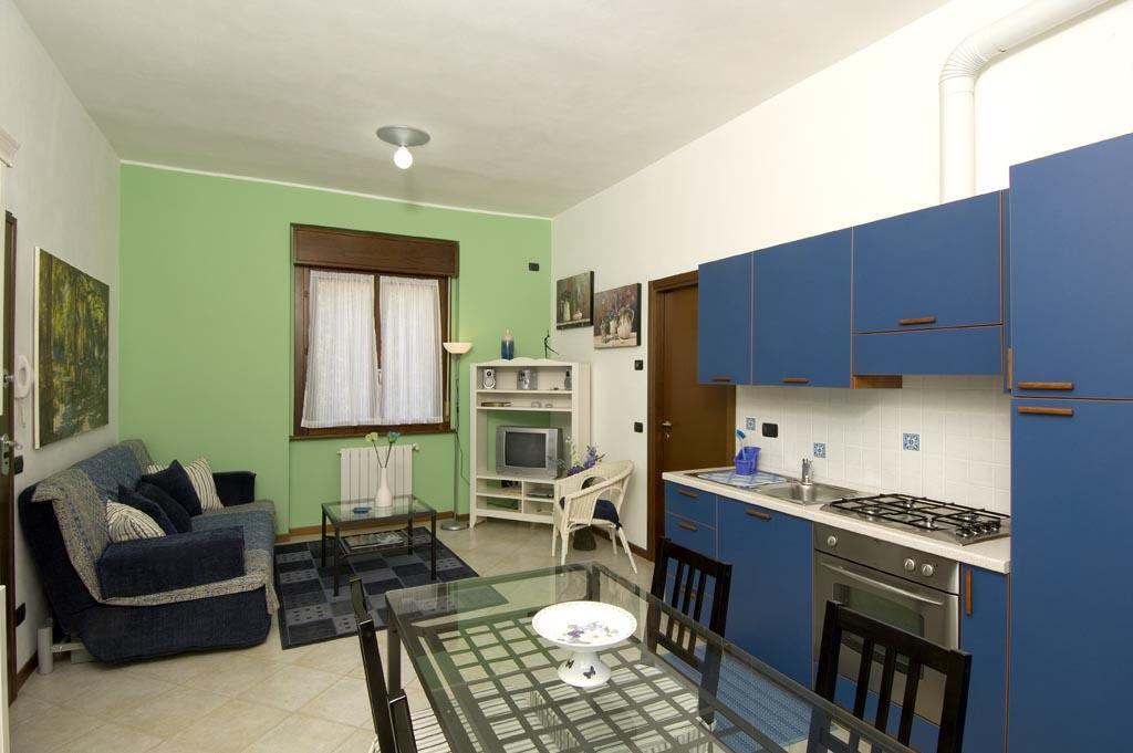 Appartamenti Villa Anna Melegnano Bagian luar foto